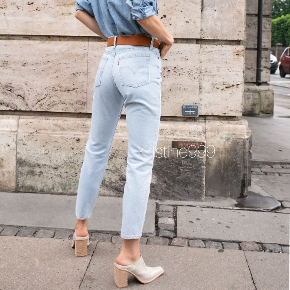 Levi's Premium Wedgie High Rise Jeans Signal Lost